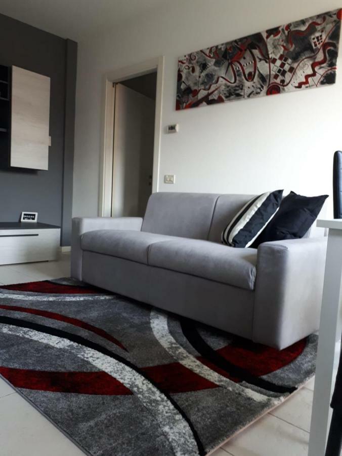 My Home Apartment Мира Екстериор снимка